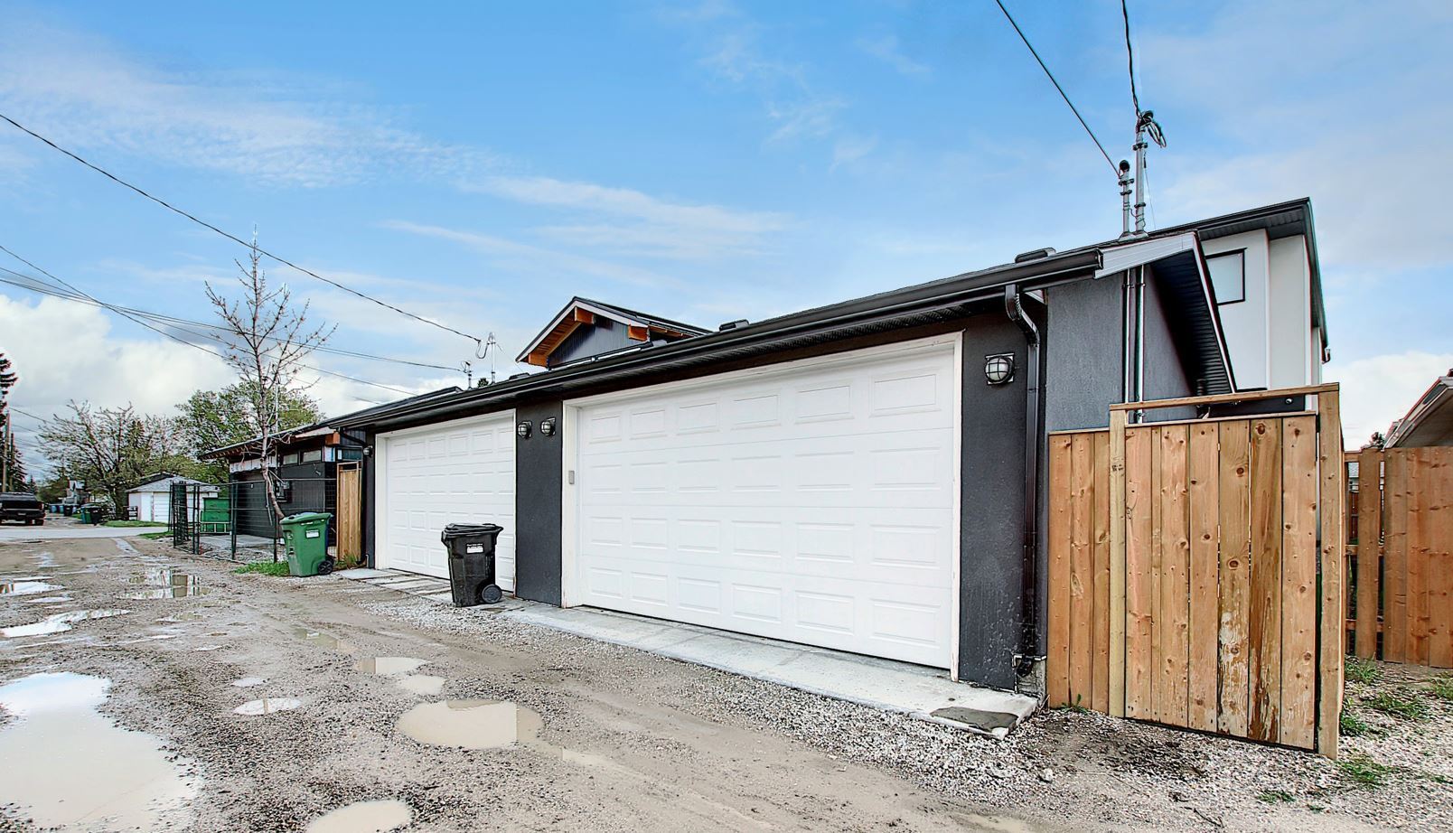 Calgary custom garage builder professional